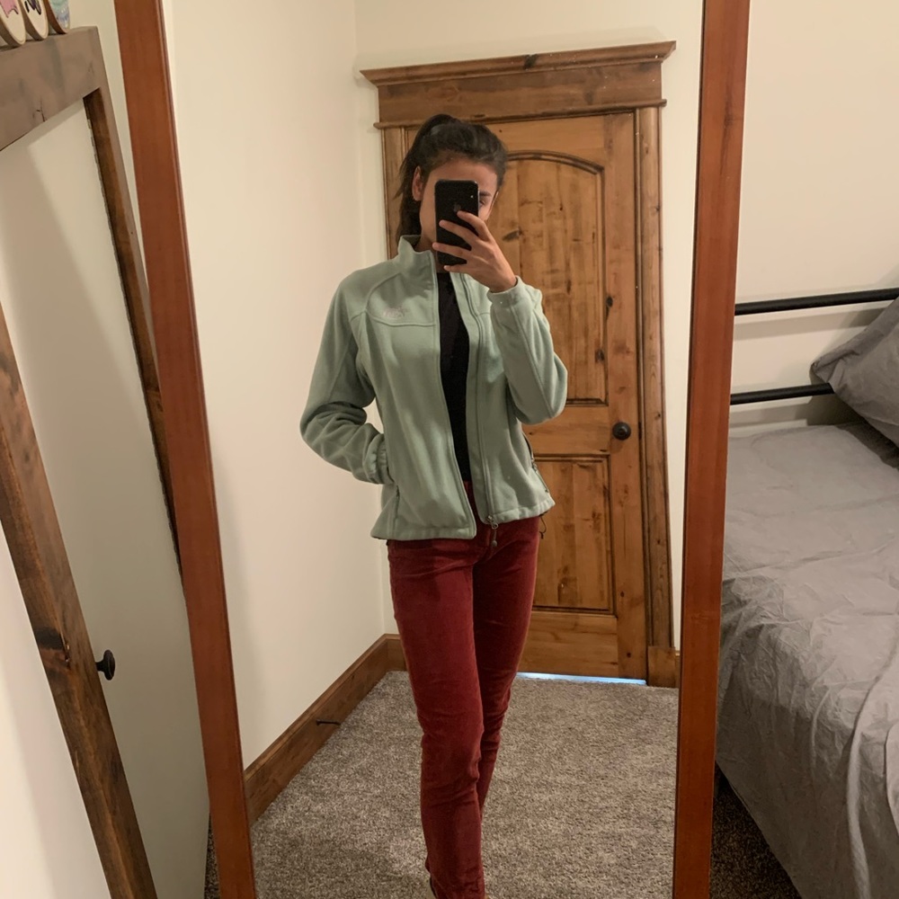 North face medium women’s zip up sage green